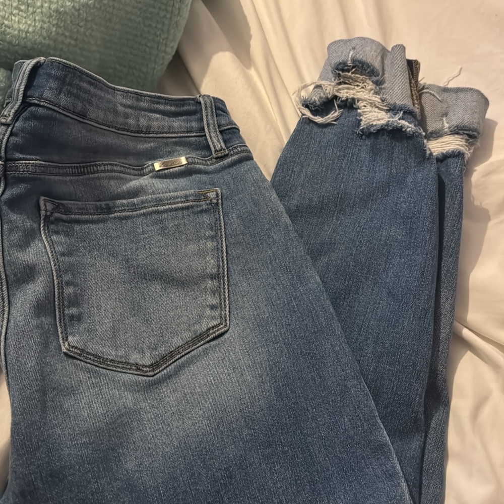 KanCan Blue Distressed Ankle Jeans